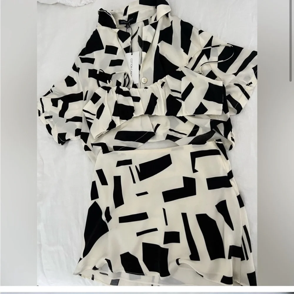3 Piece skirt set - Picture 2 of 6
